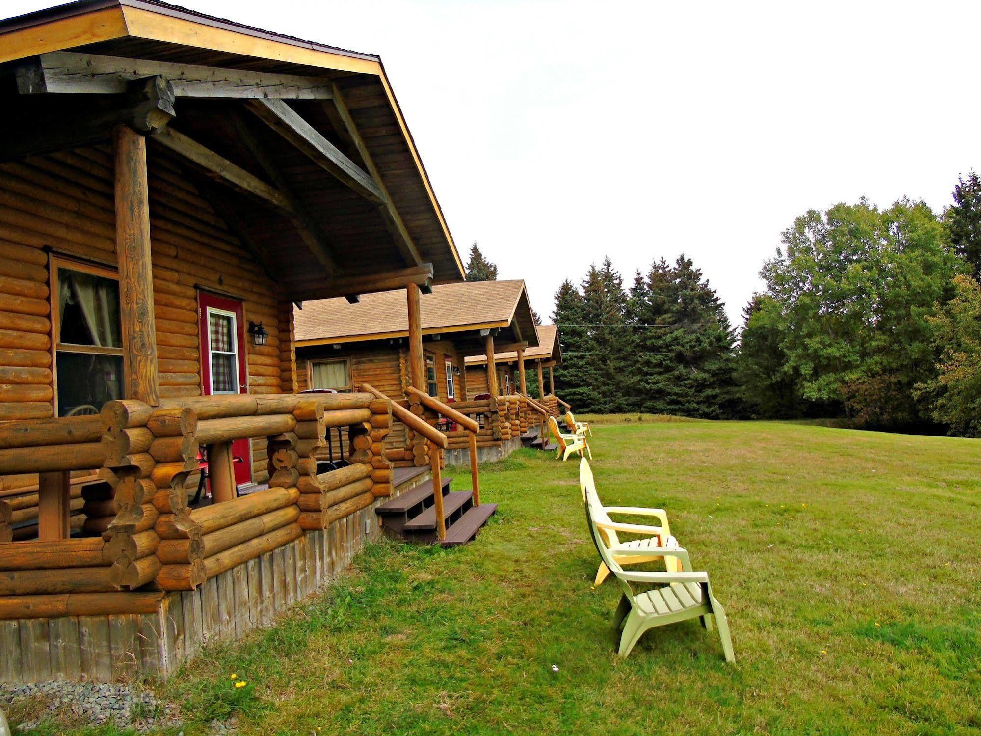 Cajun Cedar Log Cottages Margaree Forks Eksteriør bilde