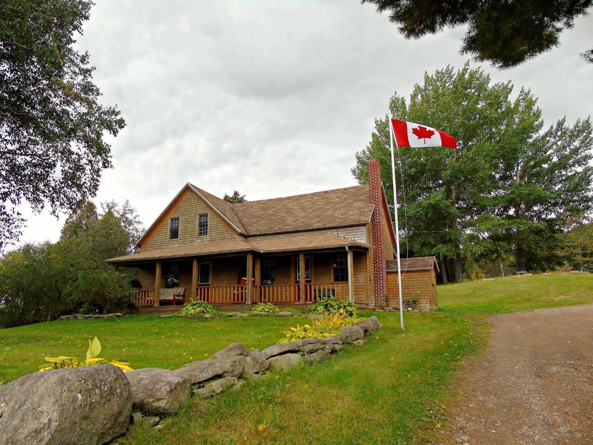 Cajun Cedar Log Cottages Margaree Forks Eksteriør bilde