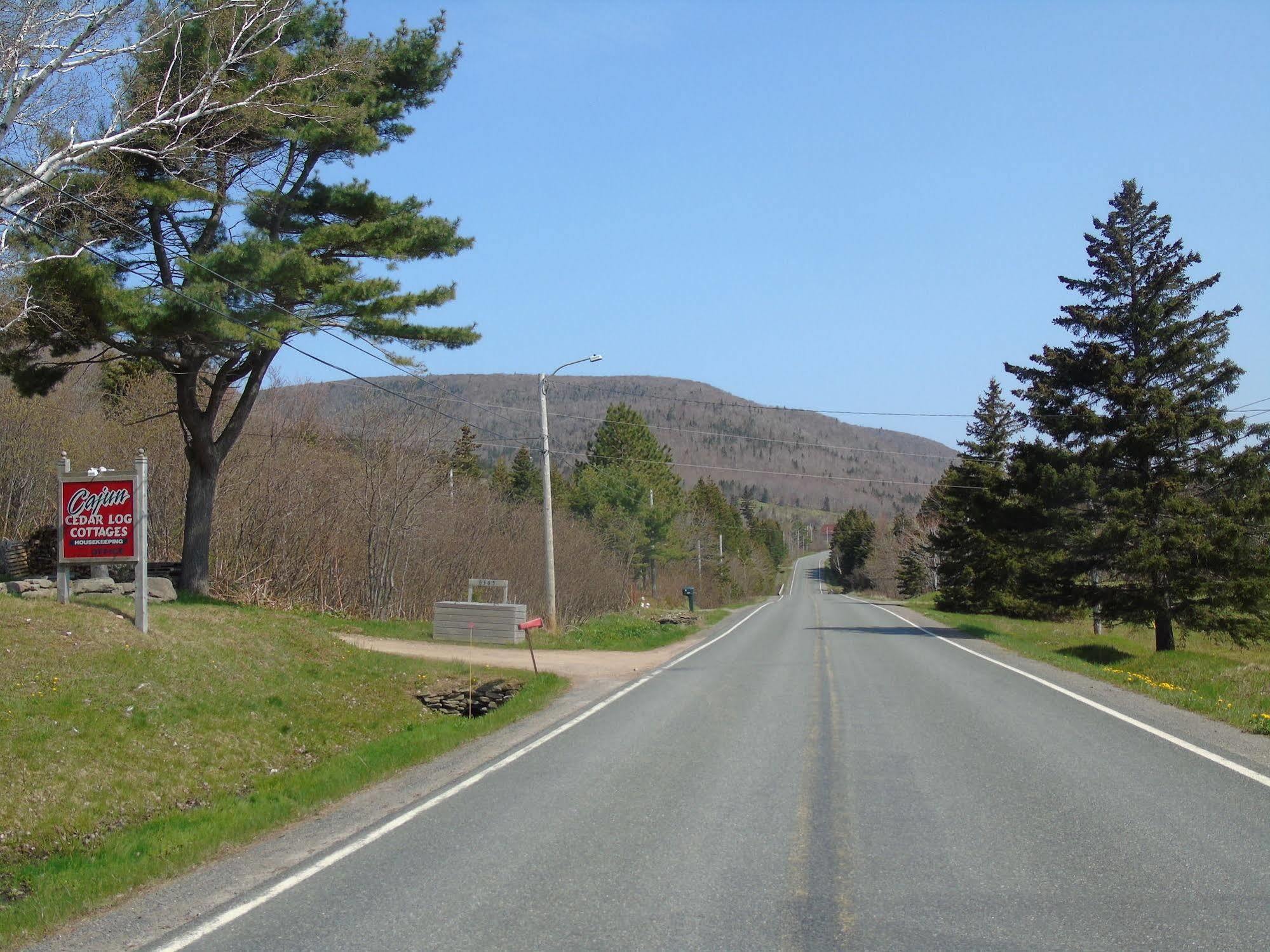 Cajun Cedar Log Cottages Margaree Forks Eksteriør bilde